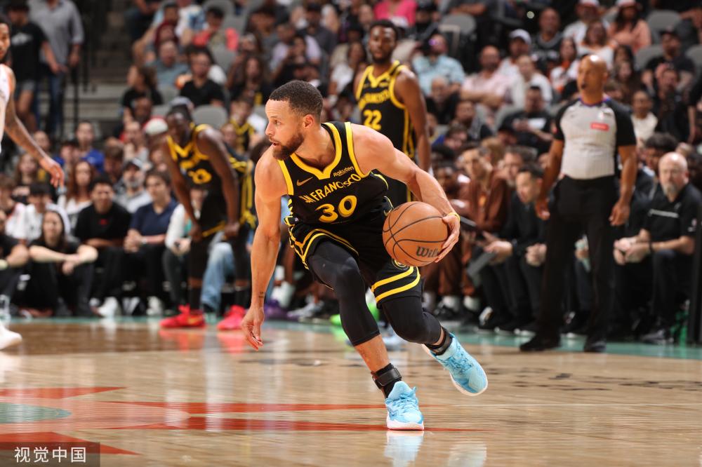 但他在场上 但他在场上